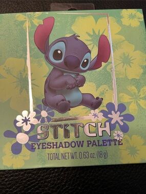 DISNEY STITCH 9 colors with a mirror eyeshadow palette -NEW
